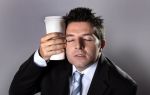Как кофеин действует на организм человека