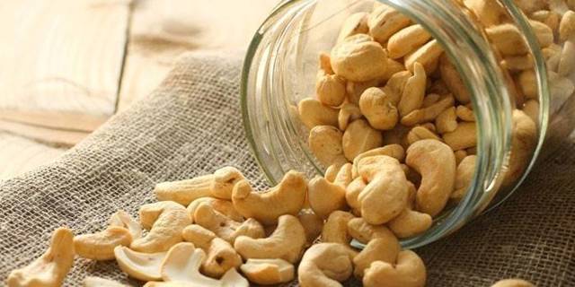 Орехи кешью: полезные свойства и вред для организма