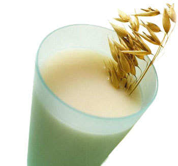 Овсяное молоко — польза, вред и как принимать