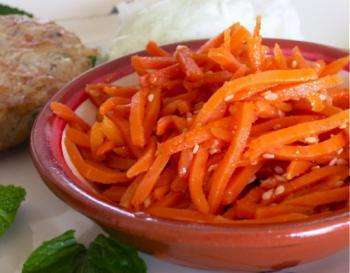 Морковь по корейски — полезные свойства и вред