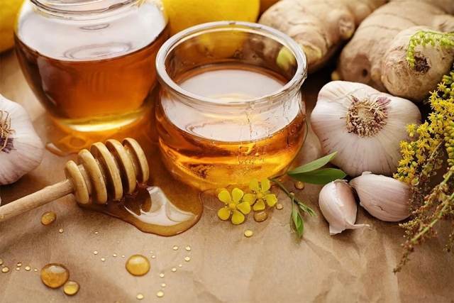 Мед с чесноком — польза и вред