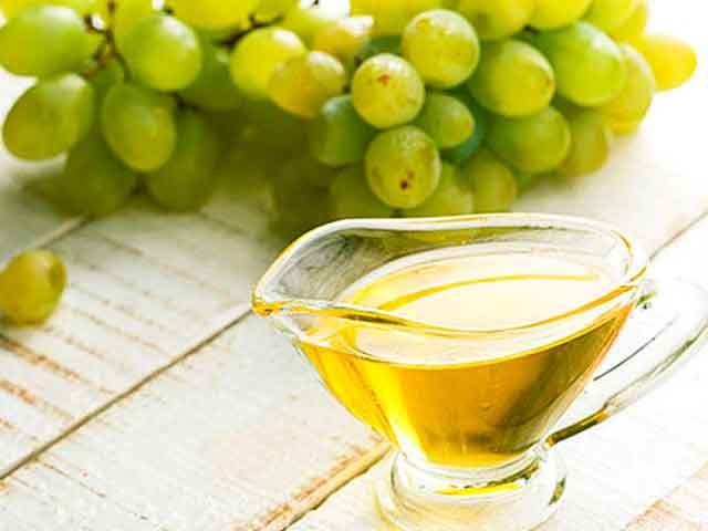 Масло из виноградных косточек: польза и чем вредно