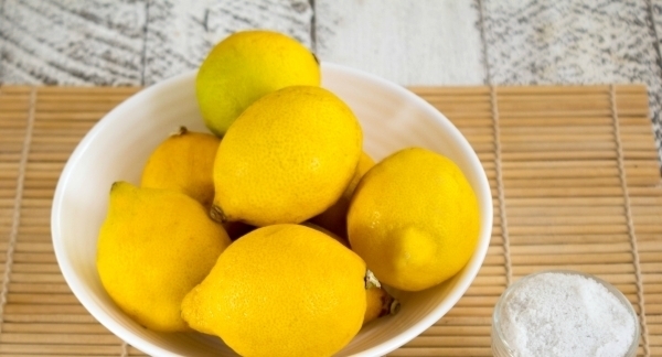 Чем полезен и чем вреден лимон с солью