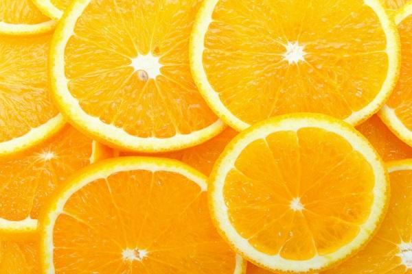 Что полезней для здоровья слива или апельсин?