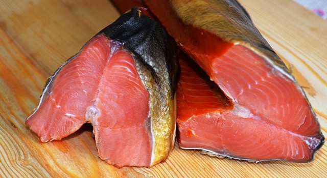Чем полезна и чем вредна рыба саворин