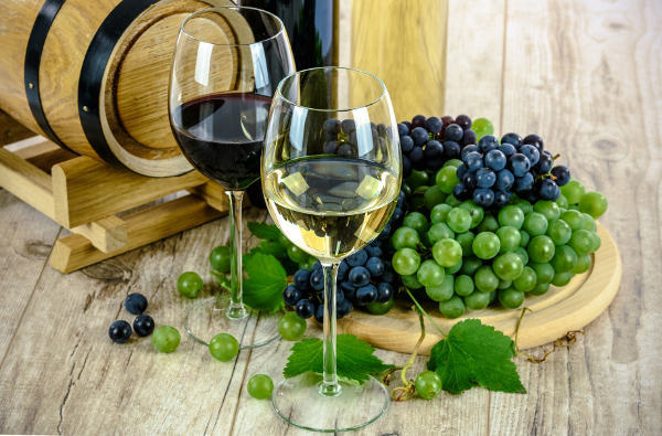 Польза и вред белого вина для организма
