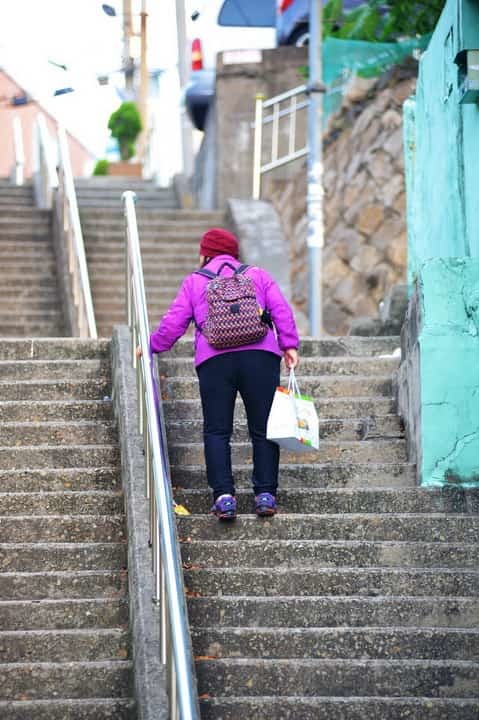 Ходьба по лестнице — польза и возможный вред