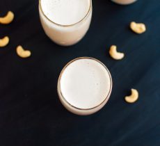Польза и вред топленого молока для организма