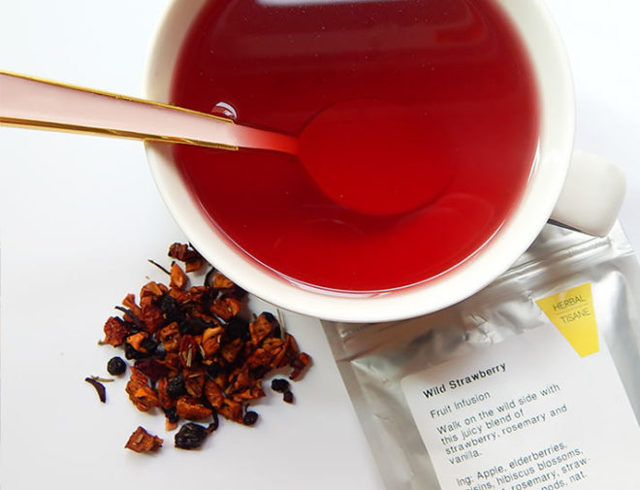 Чай из листьев земляники — польза и вред
