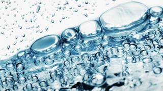 Чем полезна и вредна газированная вода для человека