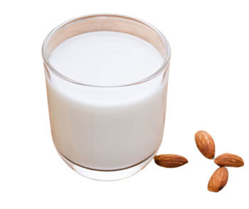 Польза и вред миндального молока