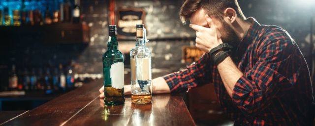 Умственные способности у пожилых уменьшает алкоголь