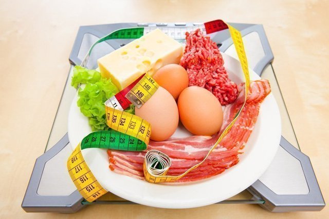 Соотношение белков и углеводов сильно влияет на желудок