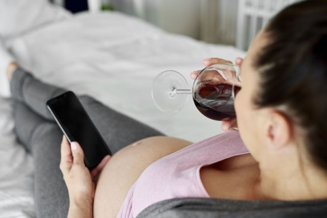 Беременность и алкоголь: сколько можно пить?