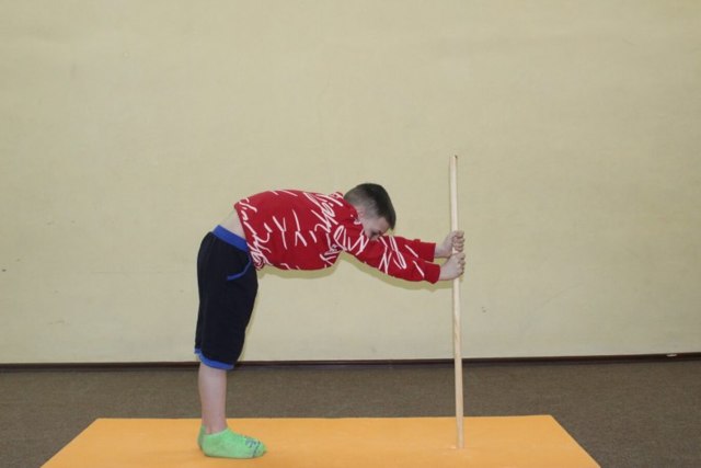Упражнения с гимнастической палкой: часть первая