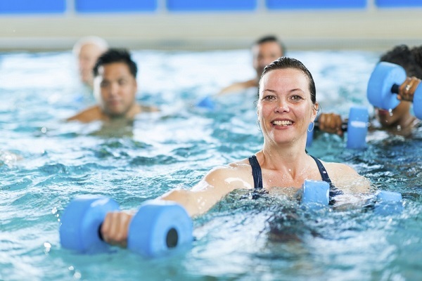 Фитнес, утренняя гимнастика, аэробика, плавание, бассейн - Движение