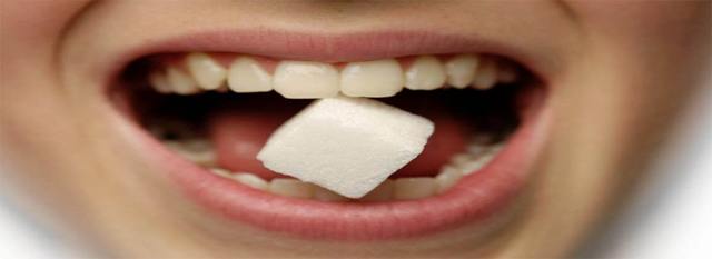 Диетическая газировка так же вредит зубам, как и напитки с сахаром