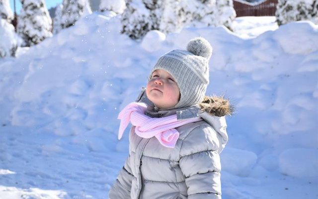 Чем занять ребенка на зимних каникулах
