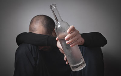«Алкогольная» молодость разрушает организм взрослого человека