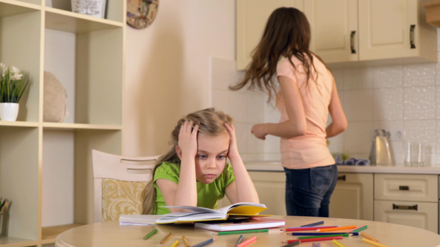 В скверном характере детей может быть виновата критика родителей