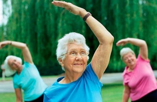 Упражнения для людей старшего возраста: развиваем силу