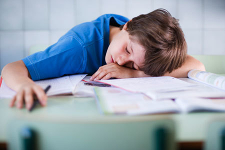 Недостаток сна у детей приводит к избыточному весу.
