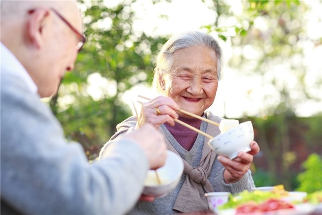 Пять главных правил здорового питания для долголетия