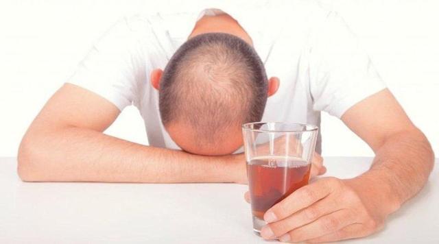 Травмы головы увеличивают тягу к алкоголю