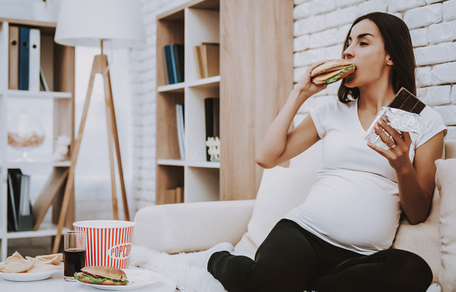 Питание беременной: чаще, меньше, не «за двоих»
