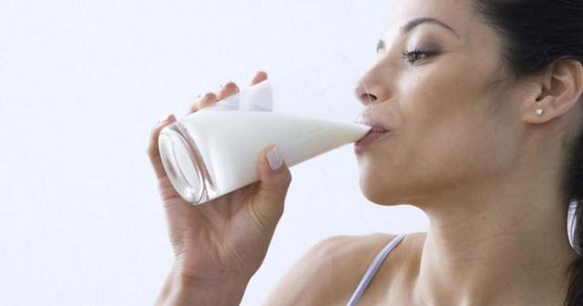 Молоко для стройности и крепких костей
